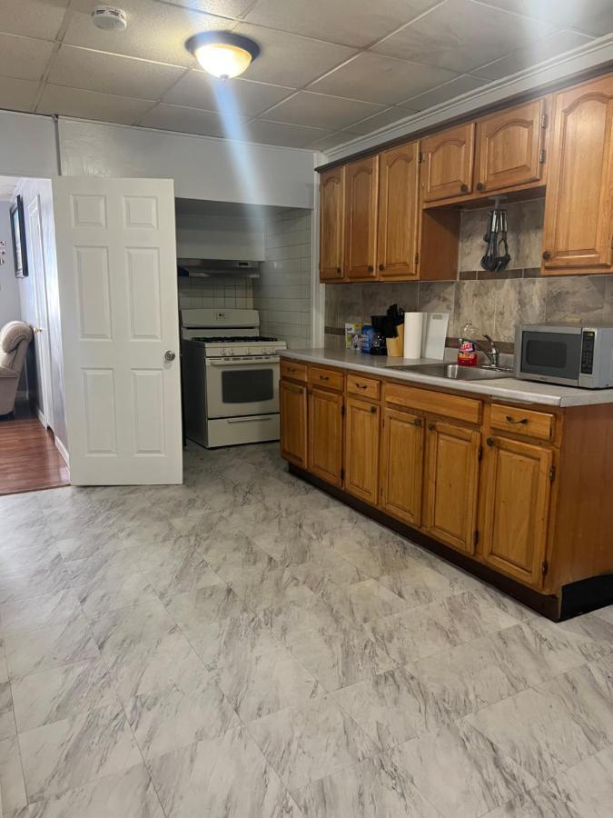 Lovely Three Bedroom Apartment Near Jersey City And Newyork Linden Εξωτερικό φωτογραφία